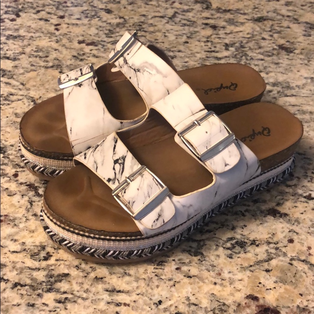 Qupid Platform Sandals 6